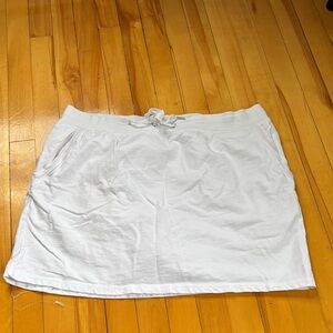 Elegant White Women's Mini Skirt